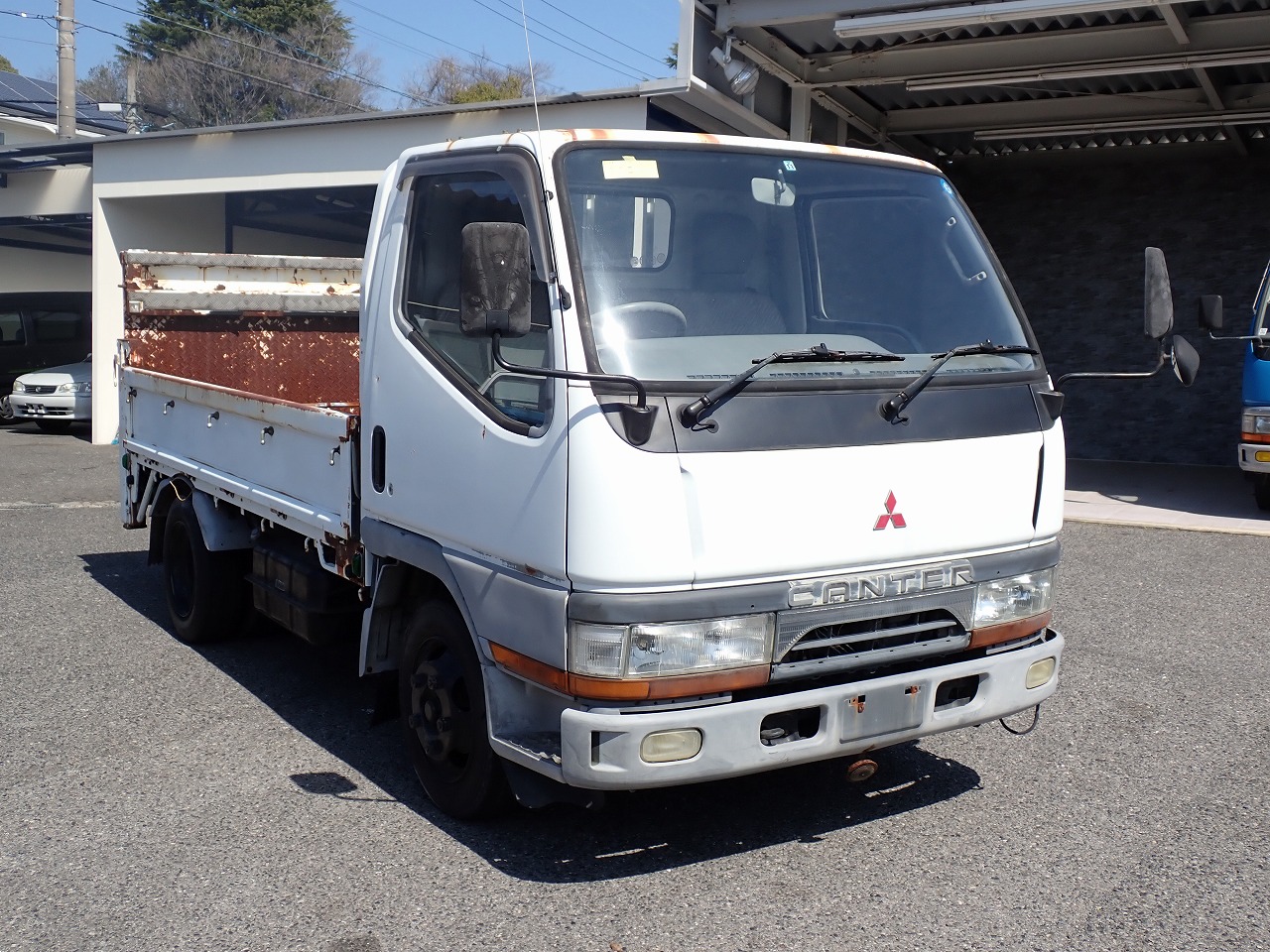 MITSUBISHI Canter