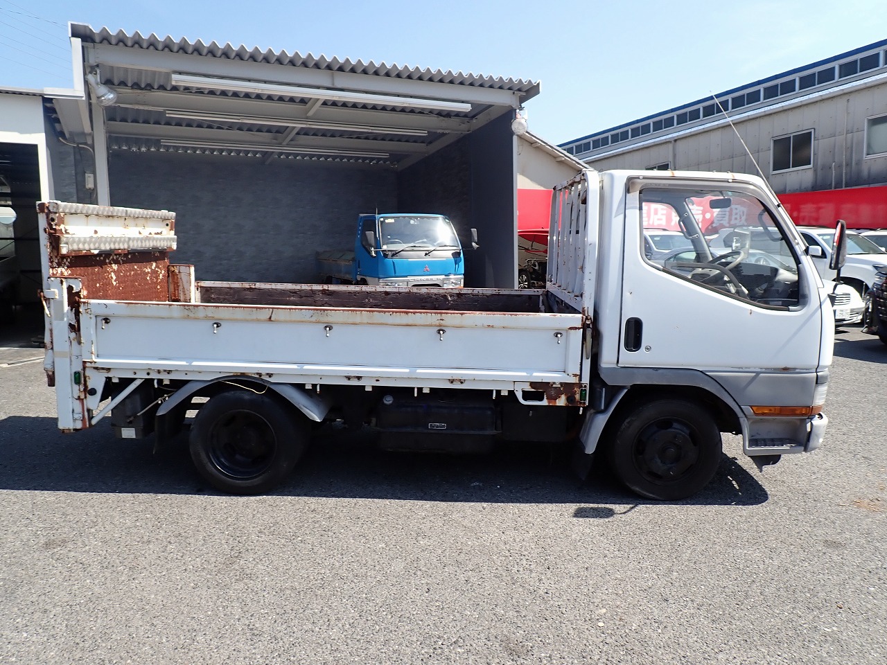 MITSUBISHI Canter