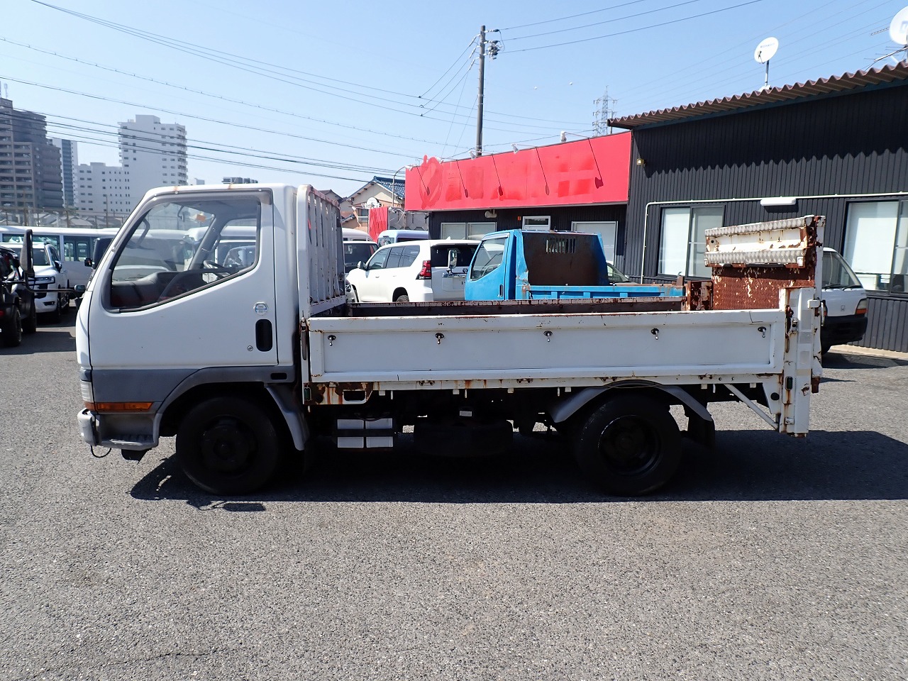 MITSUBISHI Canter
