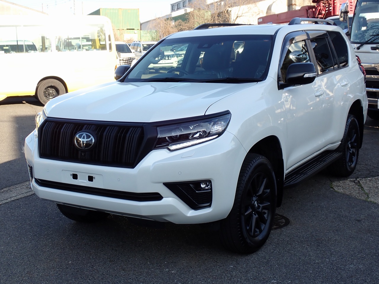 TOYOTA Land Cruiser Prado