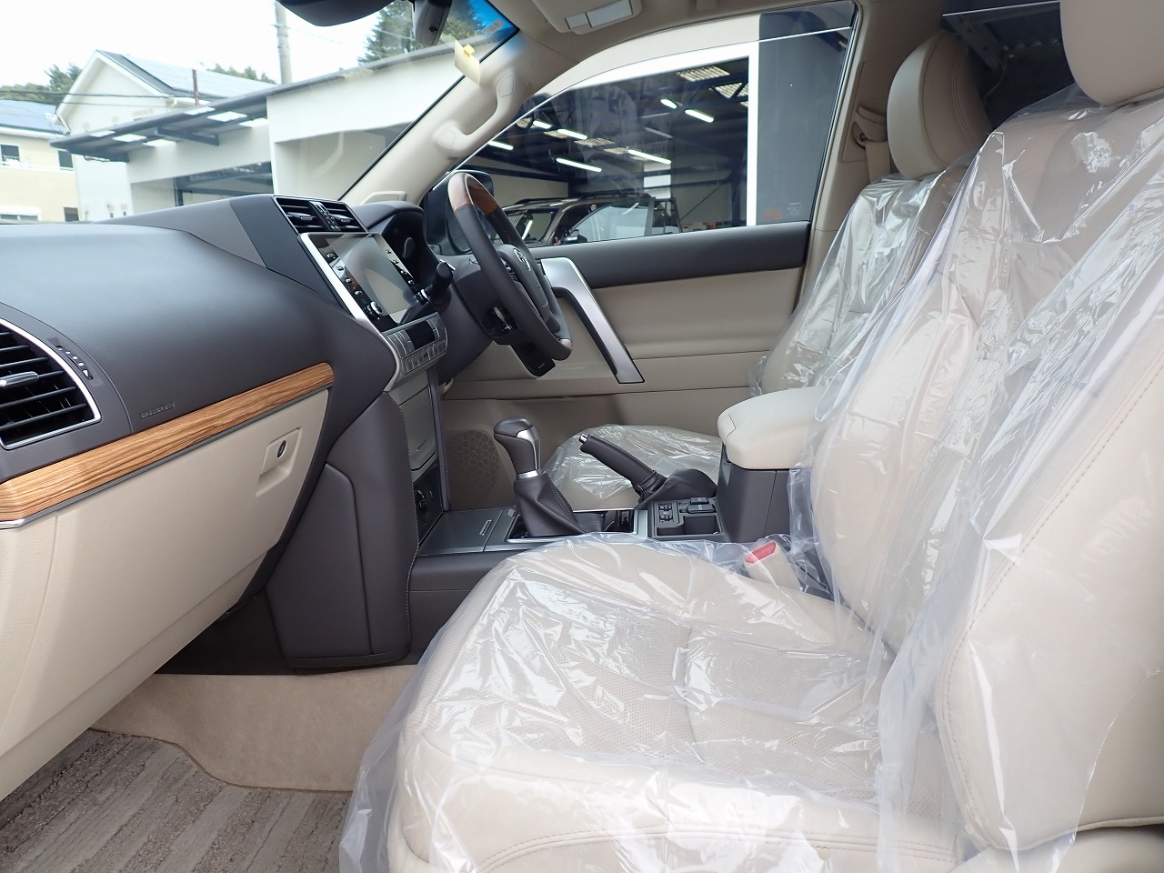 TOYOTA Land Cruiser Prado