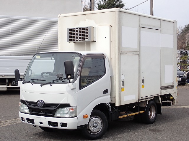 TOYOTA Dyna Truck