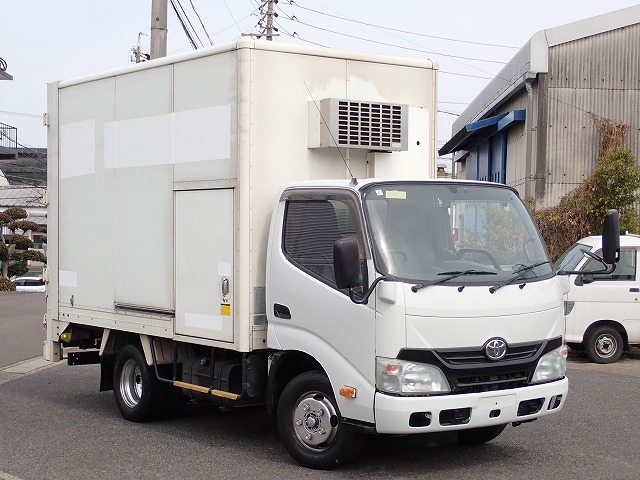 TOYOTA Dyna Truck