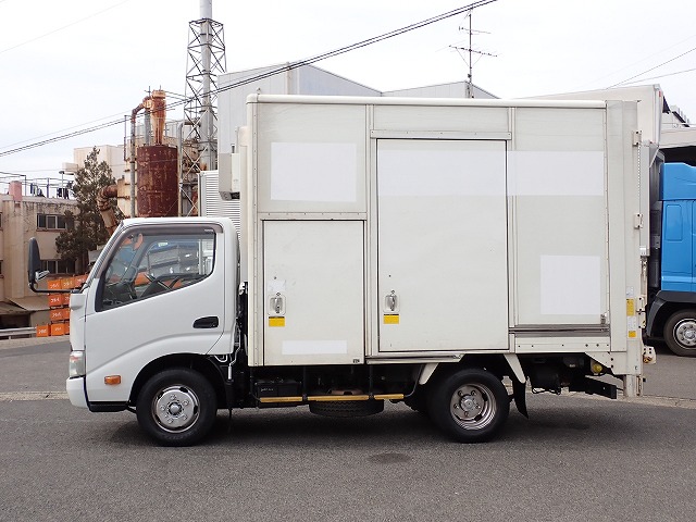 TOYOTA Dyna Truck