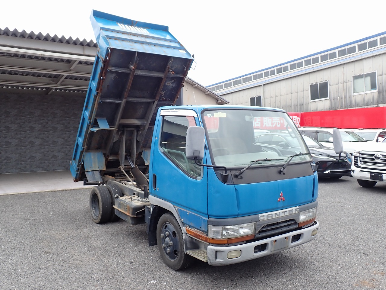 MITSUBISHI Canter