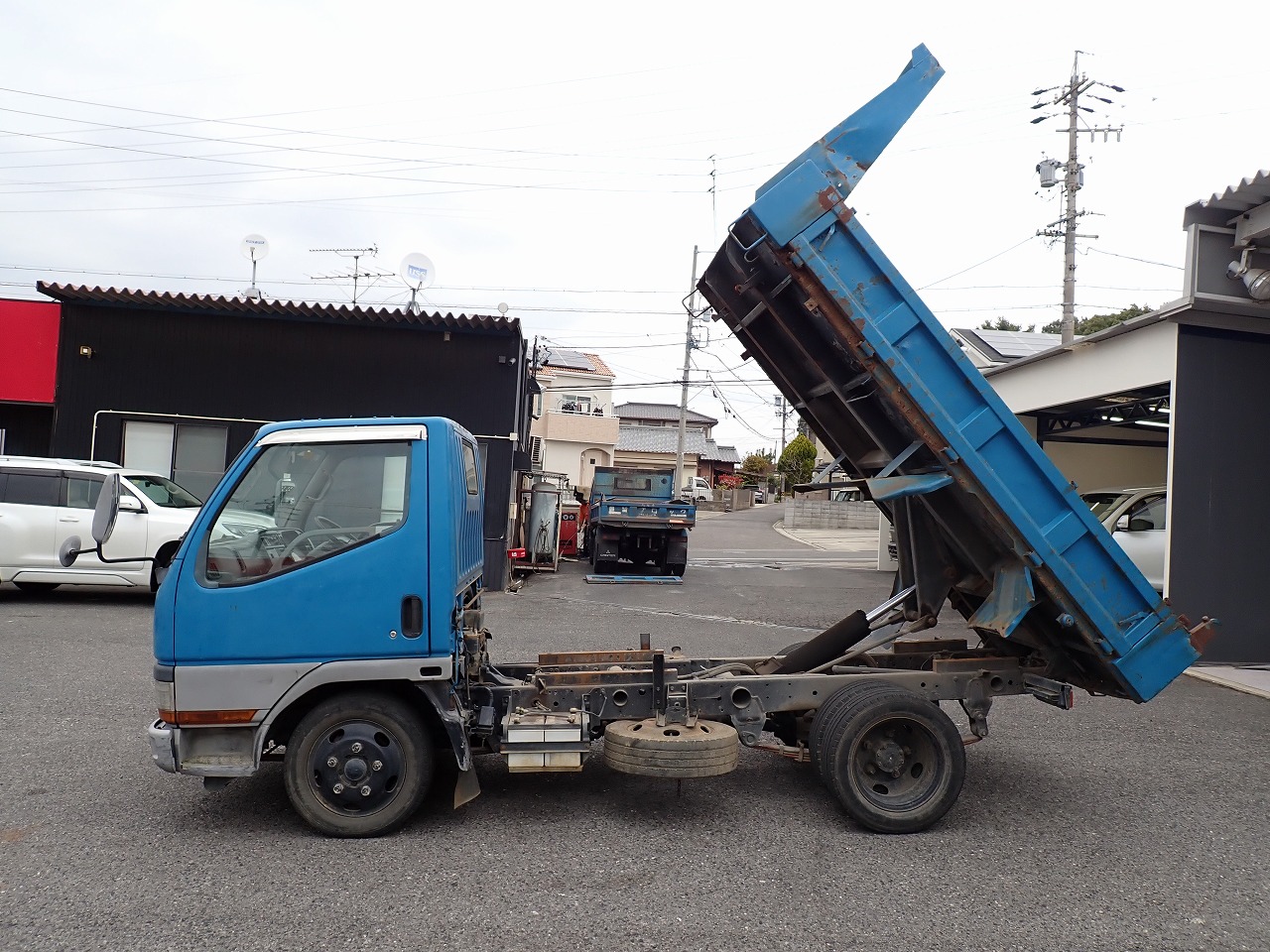 MITSUBISHI Canter