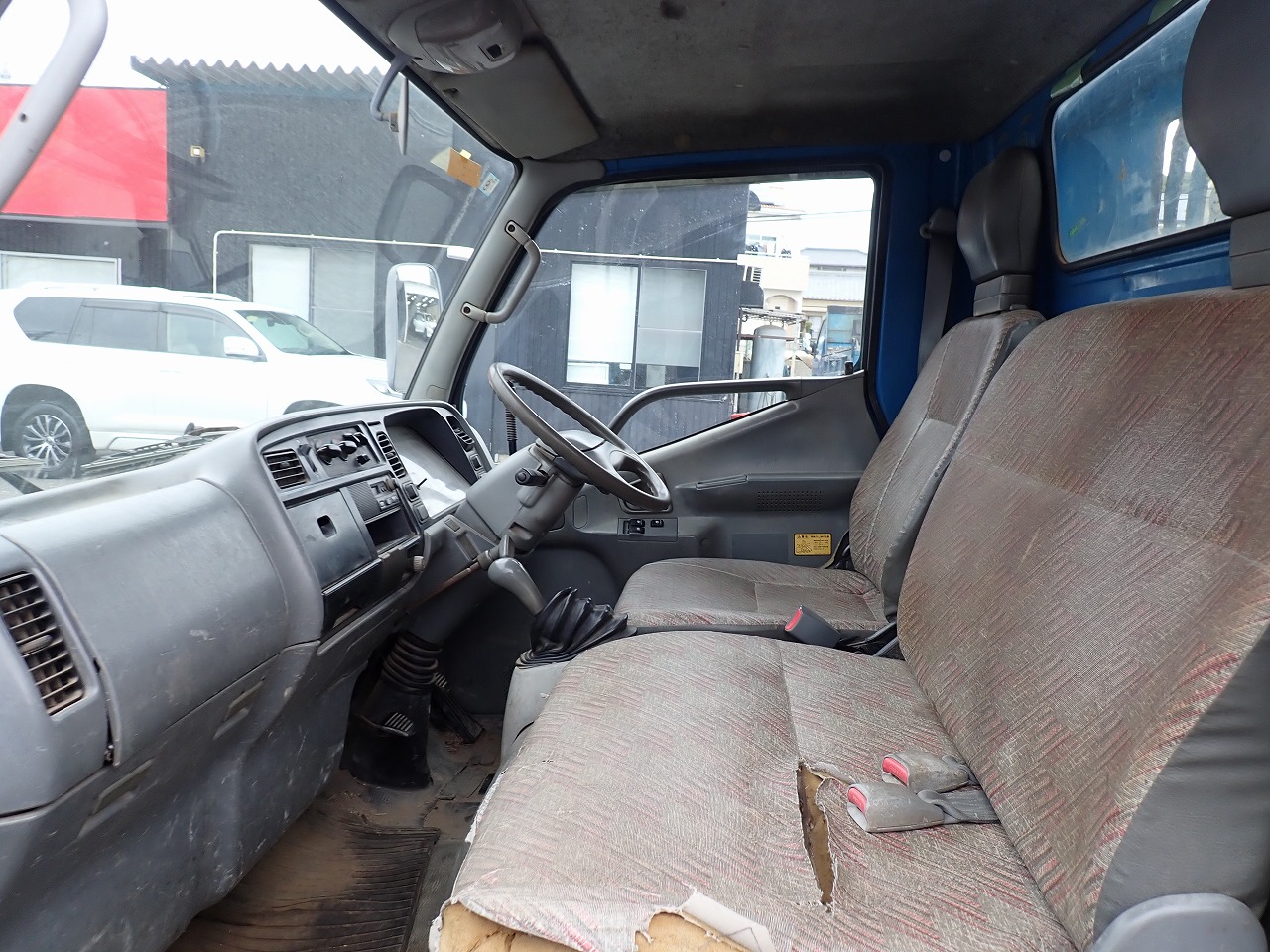 MITSUBISHI Canter