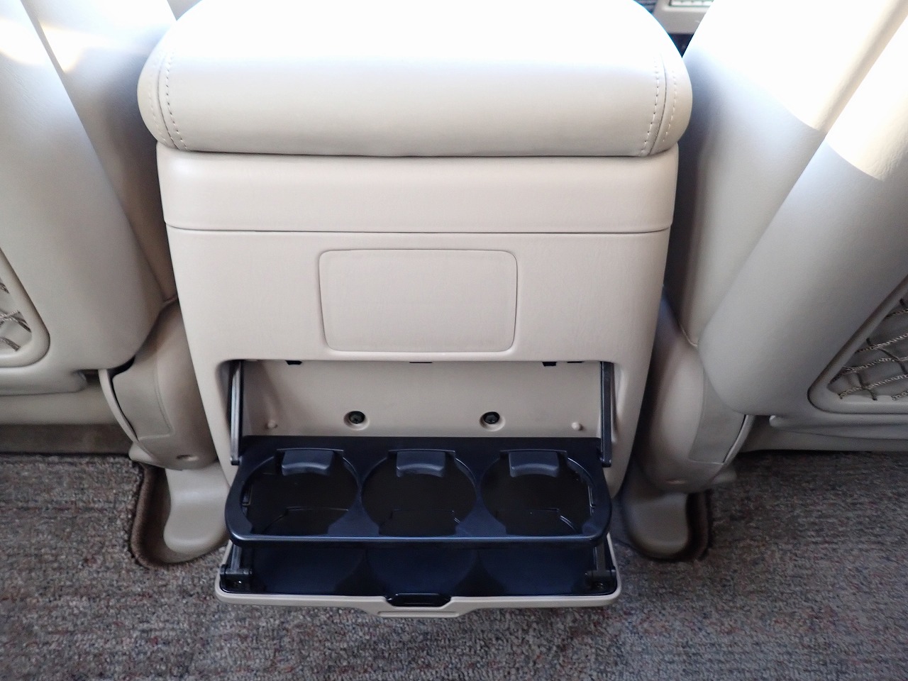 TOYOTA Land Cruiser 100