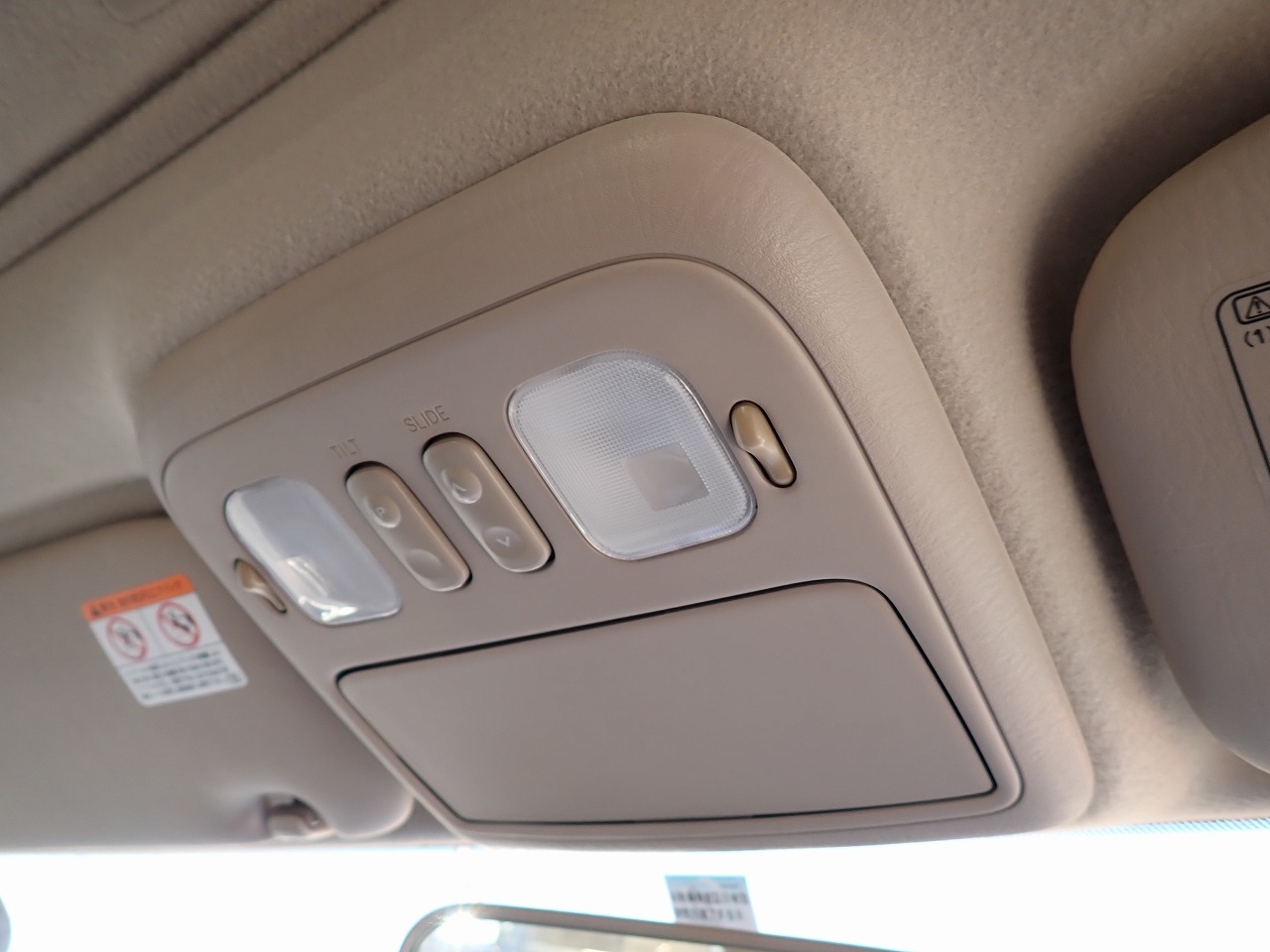 TOYOTA Land Cruiser 100