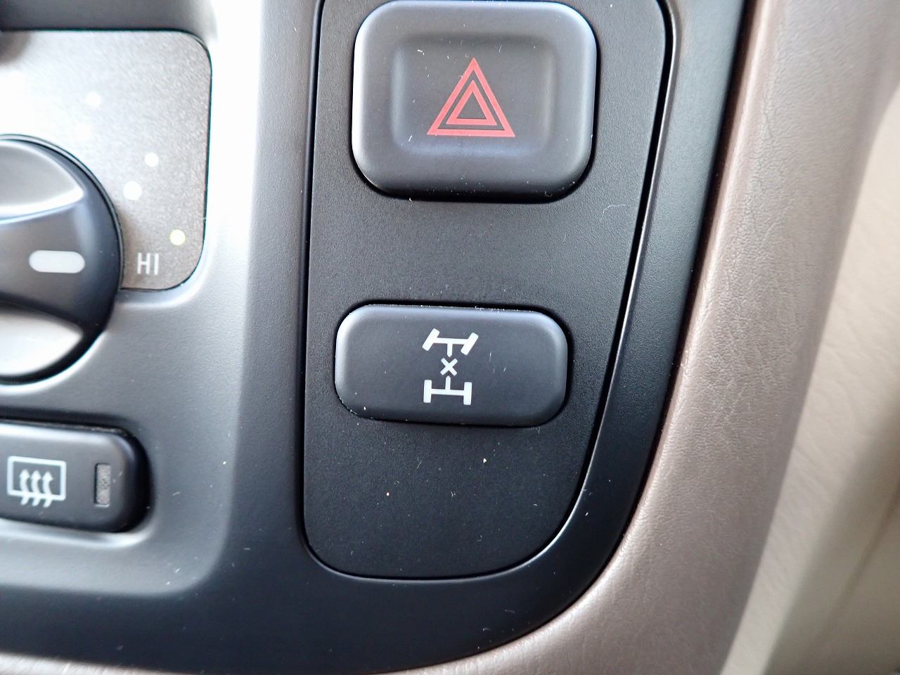 TOYOTA Land Cruiser 100