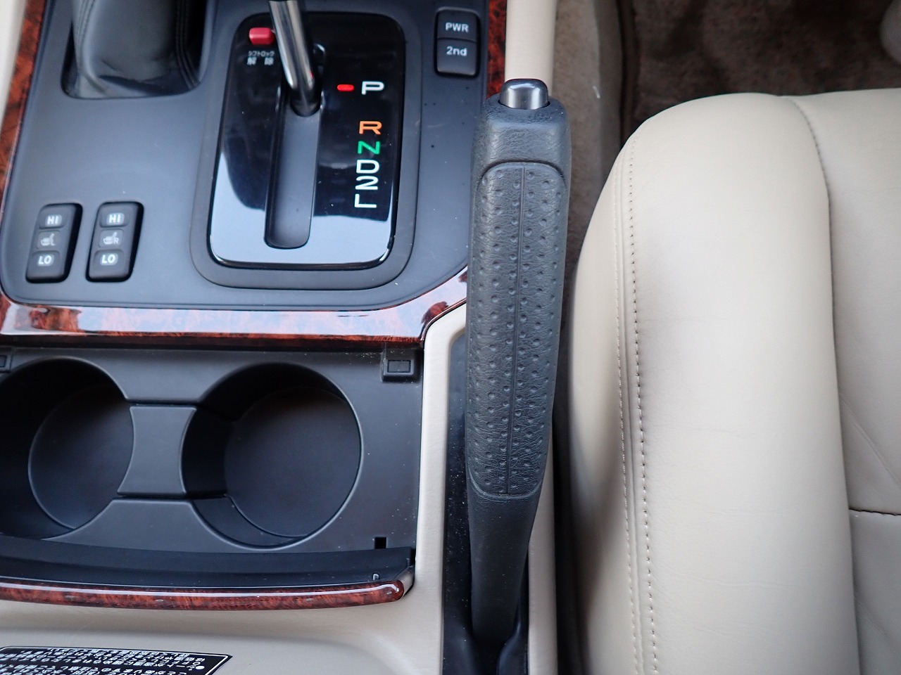 TOYOTA Land Cruiser 100