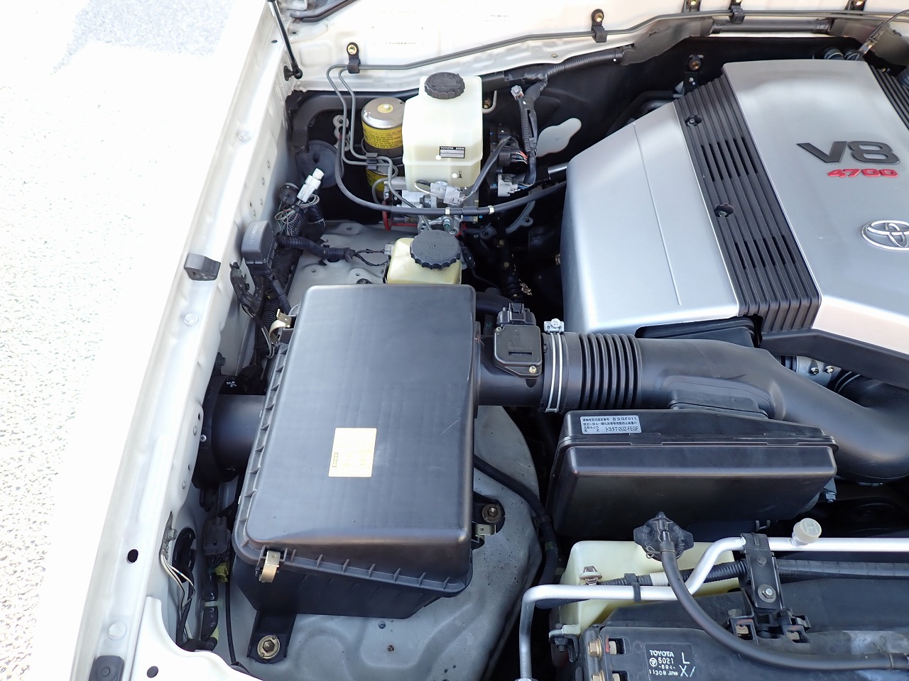 TOYOTA Land Cruiser 100