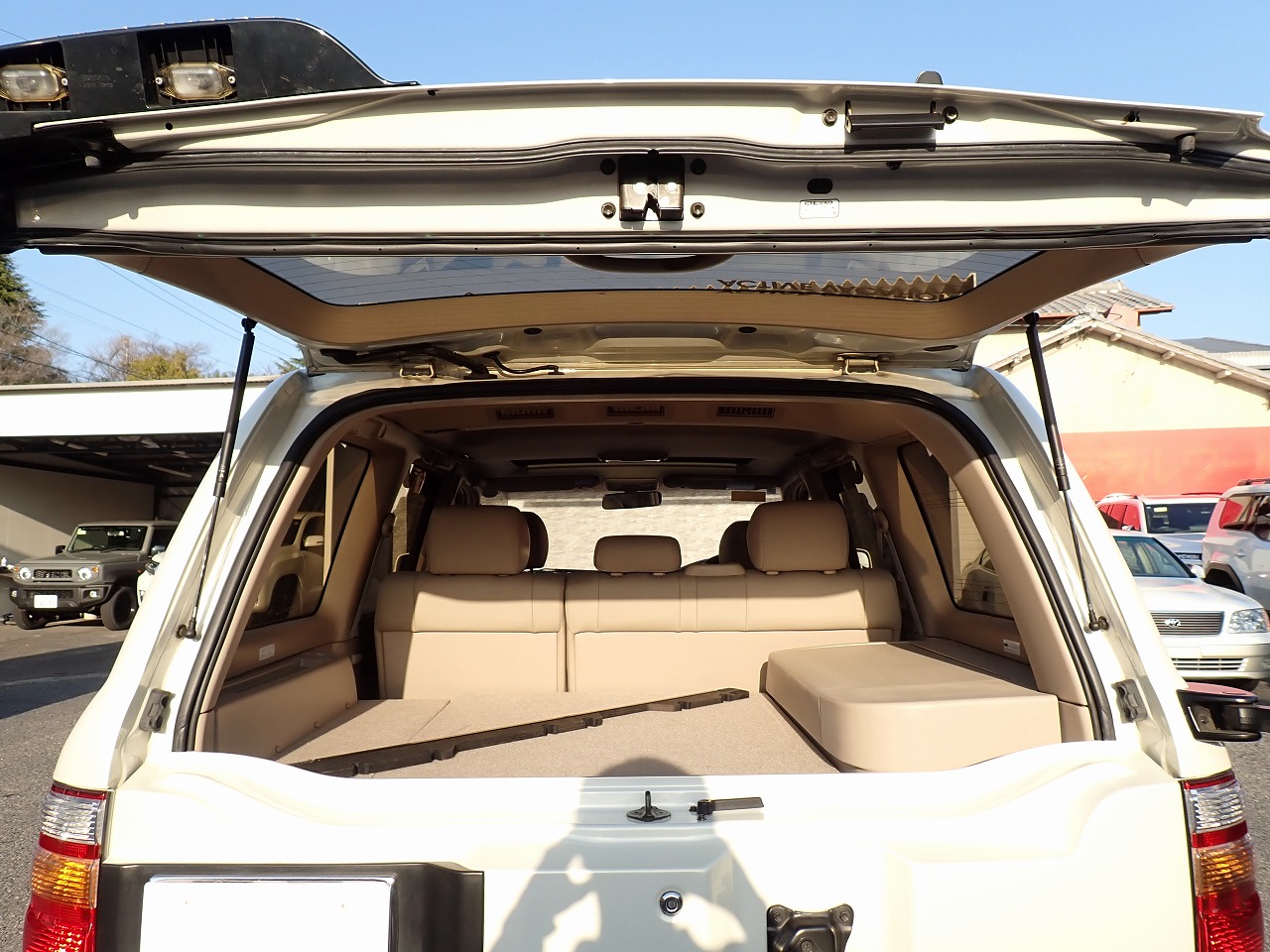 TOYOTA Land Cruiser 100