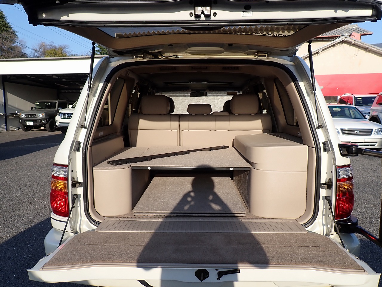 TOYOTA Land Cruiser 100