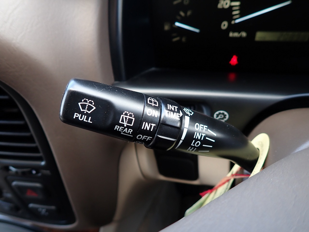 TOYOTA Land Cruiser 100