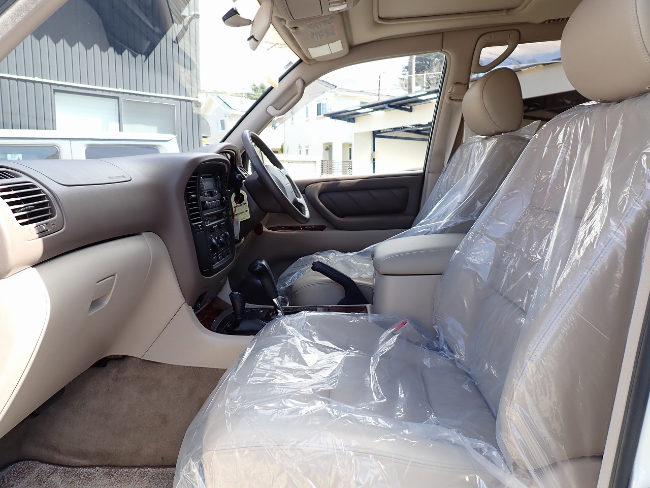 TOYOTA Land Cruiser 100