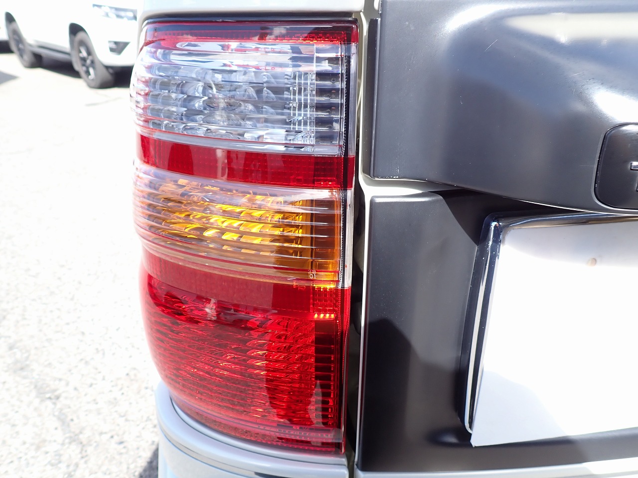 TOYOTA Land Cruiser 100