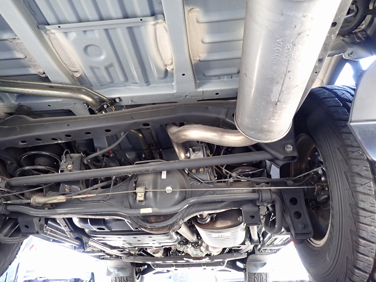 TOYOTA Land Cruiser 100