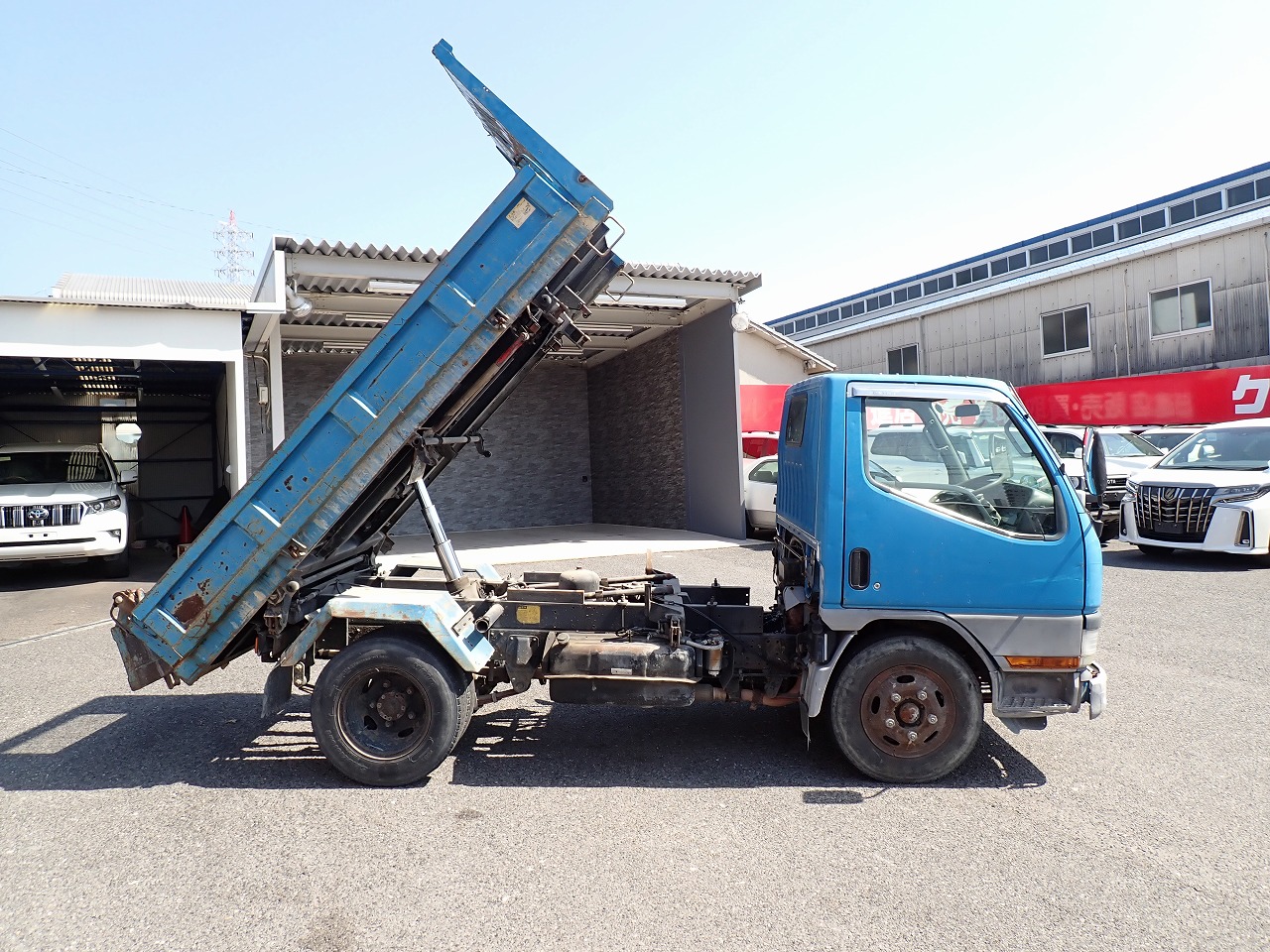 MITSUBISHI Canter