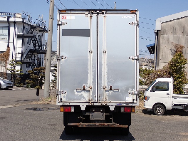 TOYOTA Dyna Truck