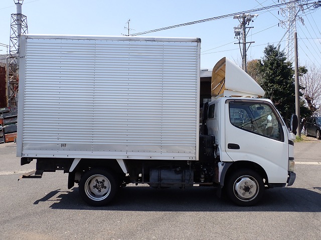 TOYOTA Dyna Truck