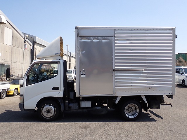 TOYOTA Dyna Truck
