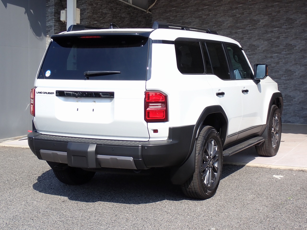 TOYOTA Land Cruiser 250