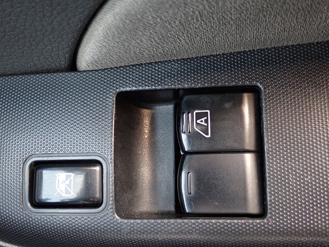 NISSAN NV 350 CARAVAN