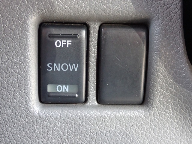 NISSAN NV 350 CARAVAN