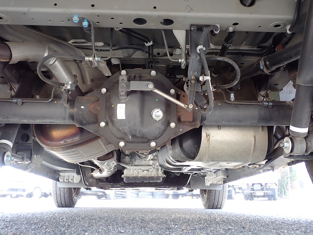 NISSAN NV 350 CARAVAN