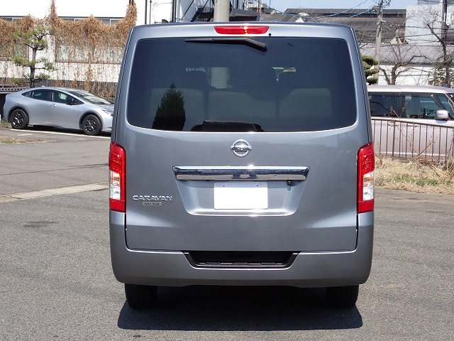 NISSAN NV 350 CARAVAN