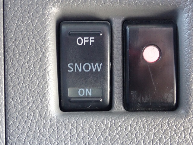 NISSAN NV 350 CARAVAN