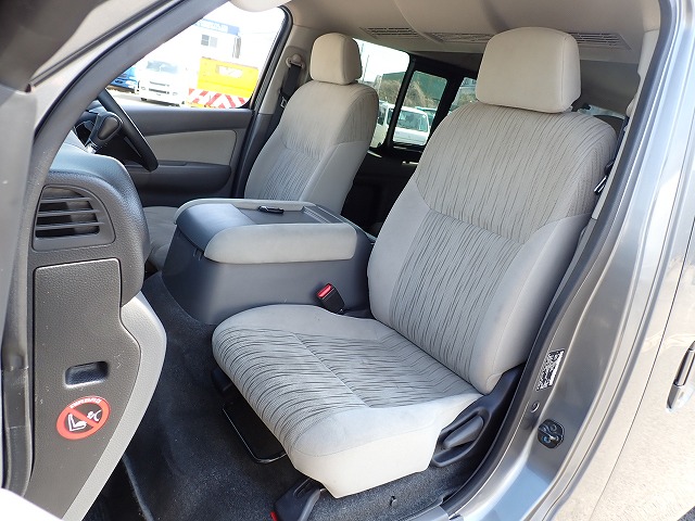 NISSAN NV 350 CARAVAN