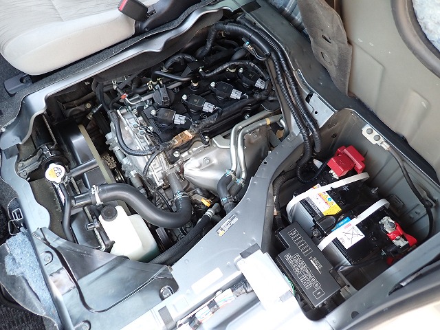 NISSAN NV 350 CARAVAN