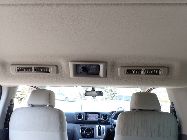 NISSAN NV 350 CARAVAN