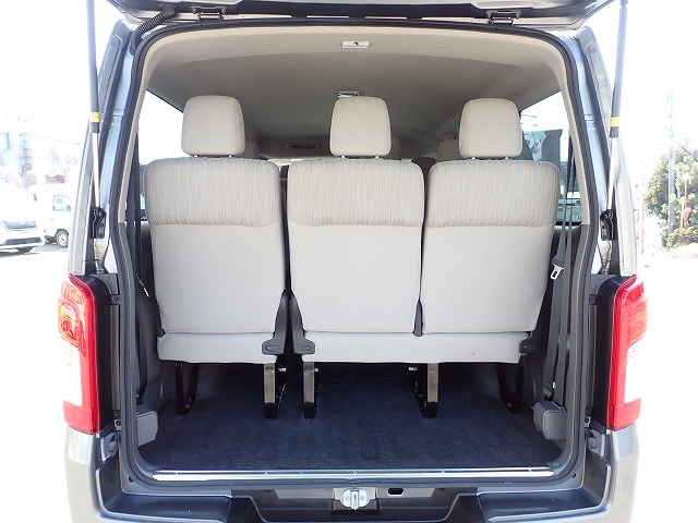 NISSAN NV 350 CARAVAN