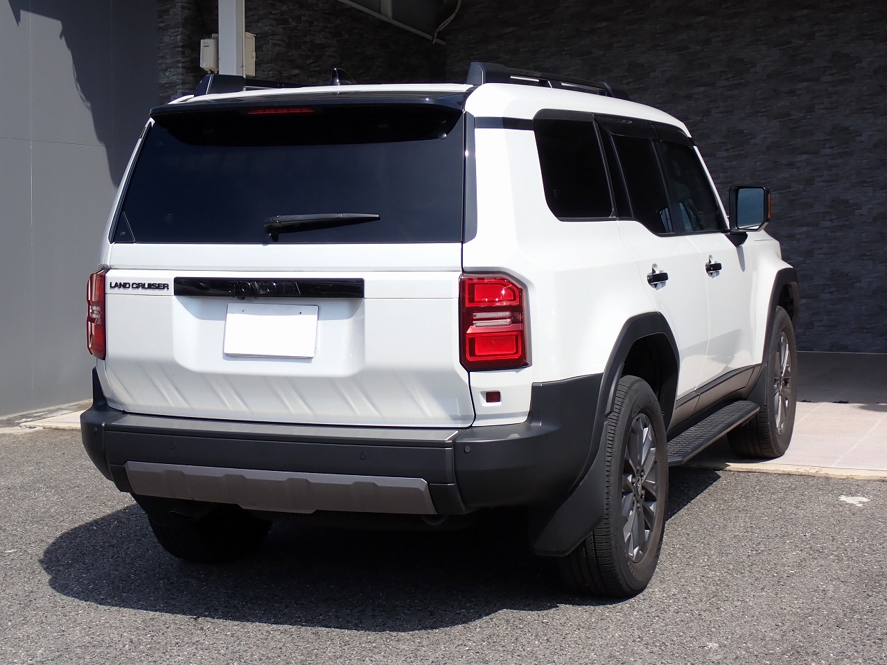 TOYOTA Land Cruiser 250