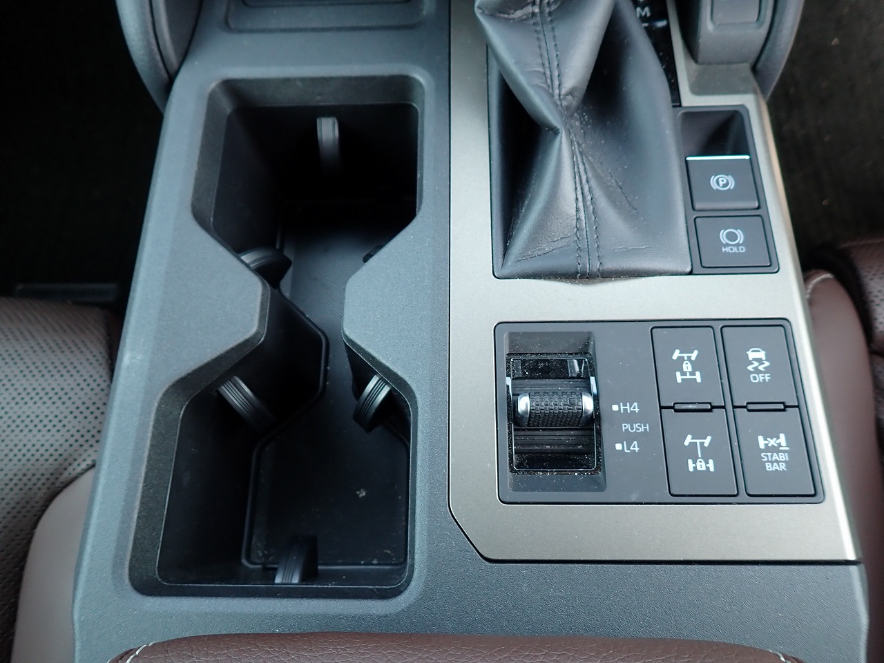 TOYOTA Land Cruiser 250