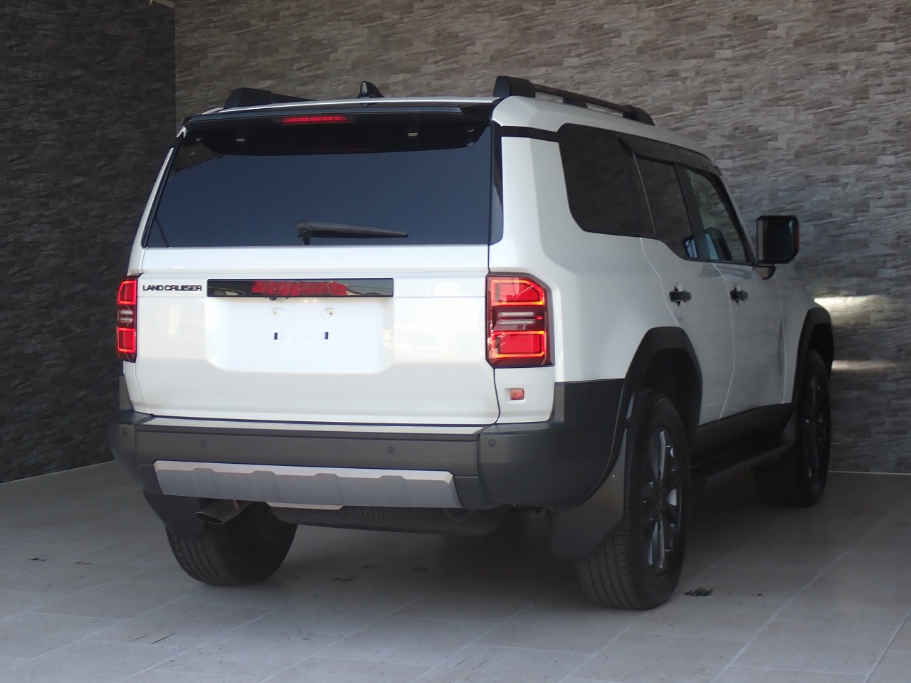 TOYOTA Land Cruiser 250