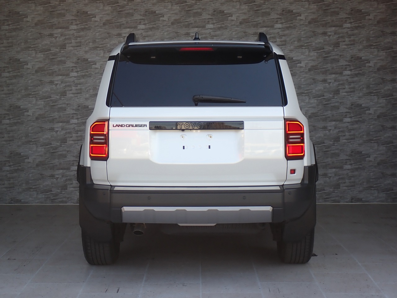 TOYOTA Land Cruiser 250