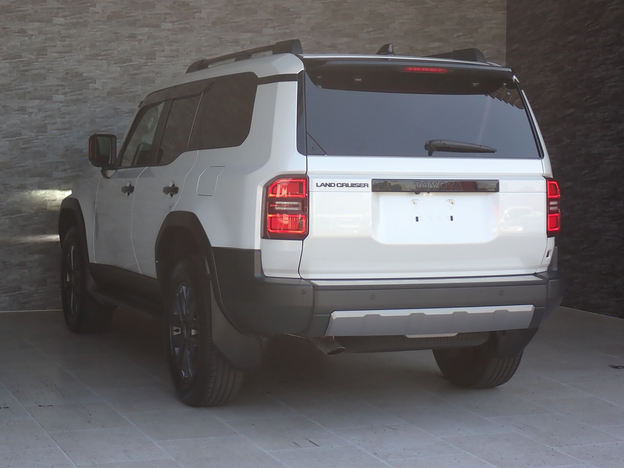 TOYOTA Land Cruiser 250