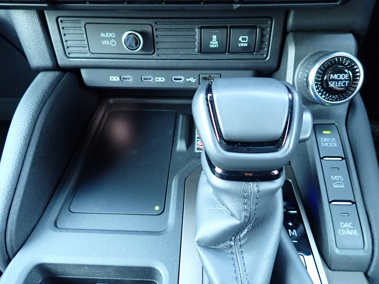 TOYOTA Land Cruiser 250