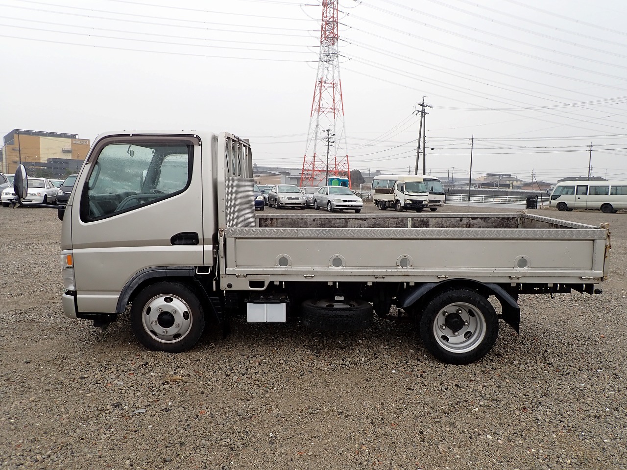 MITSUBISHI Canter