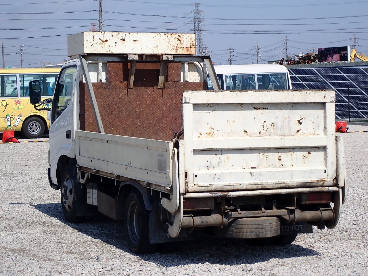 TOYOTA Dyna Truck