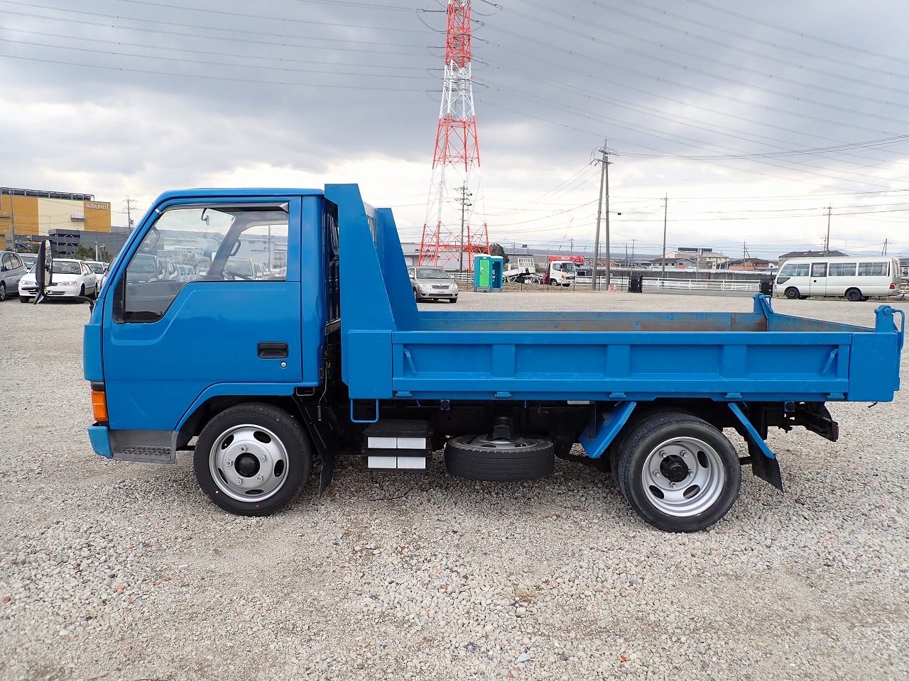 MITSUBISHI Canter