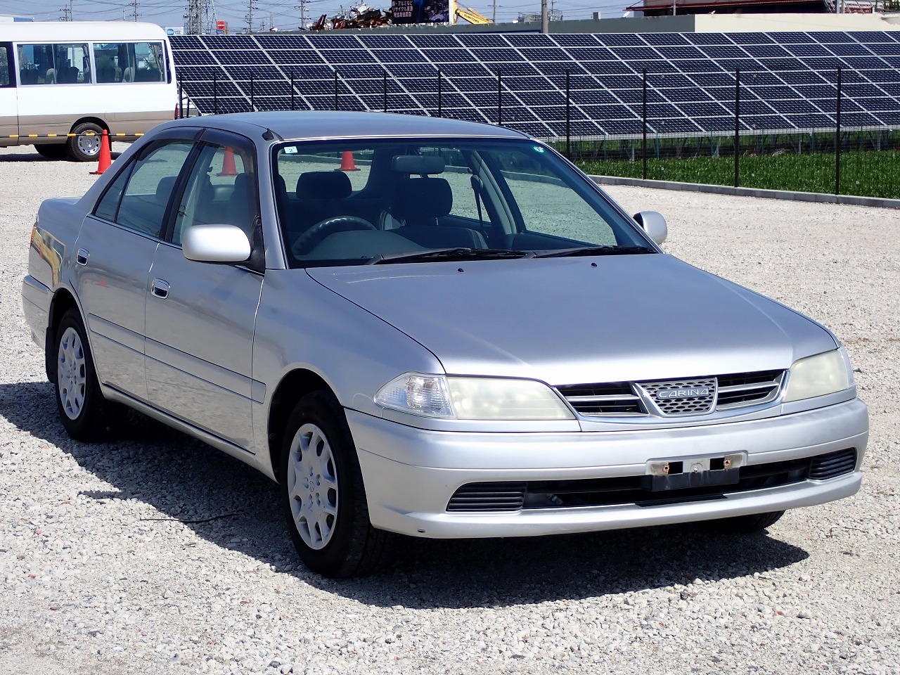TOYOTA Carina