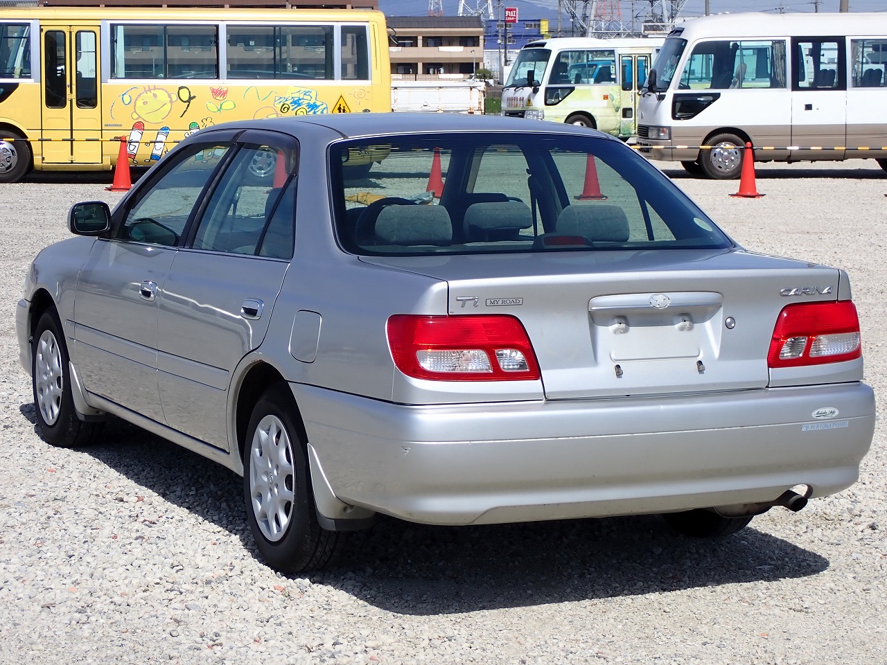 TOYOTA Carina