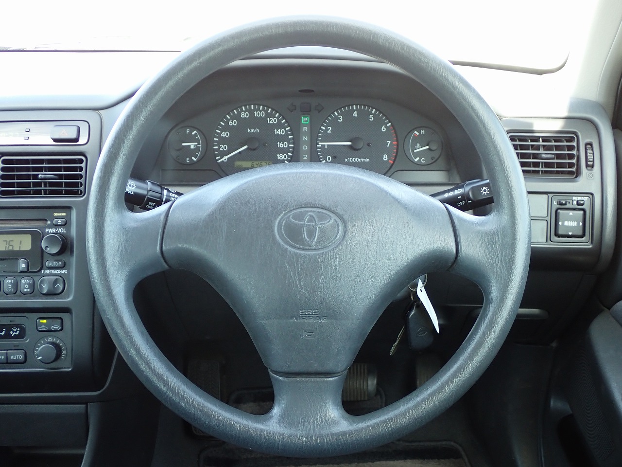 TOYOTA Carina