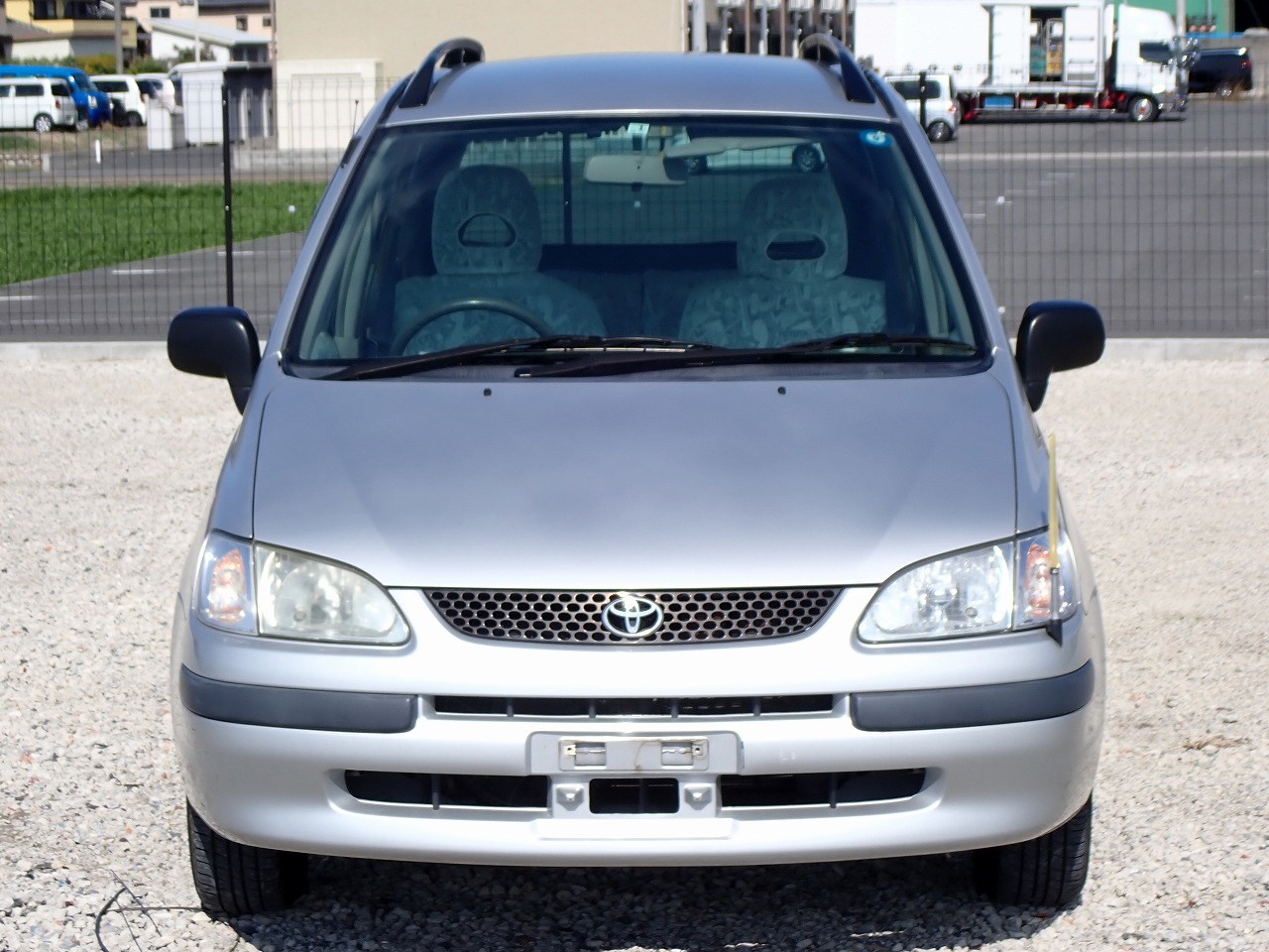 TOYOTA Corolla Spacio