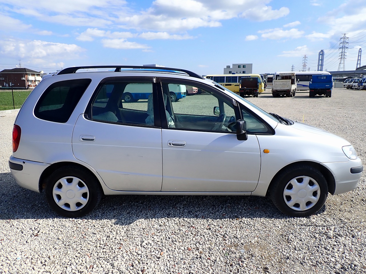 TOYOTA Corolla Spacio